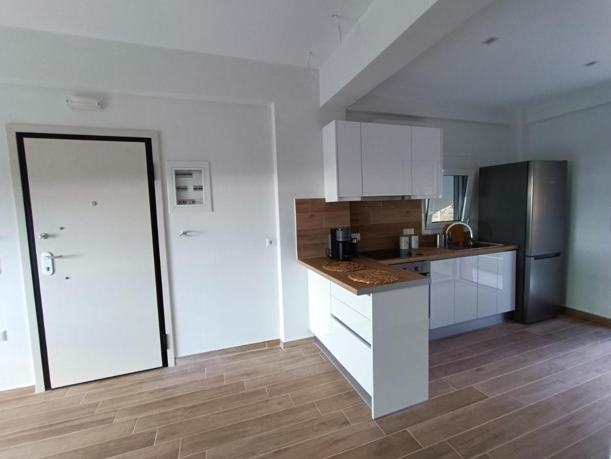 Evilenia Luxury Apartments 칼라마타 외부 사진