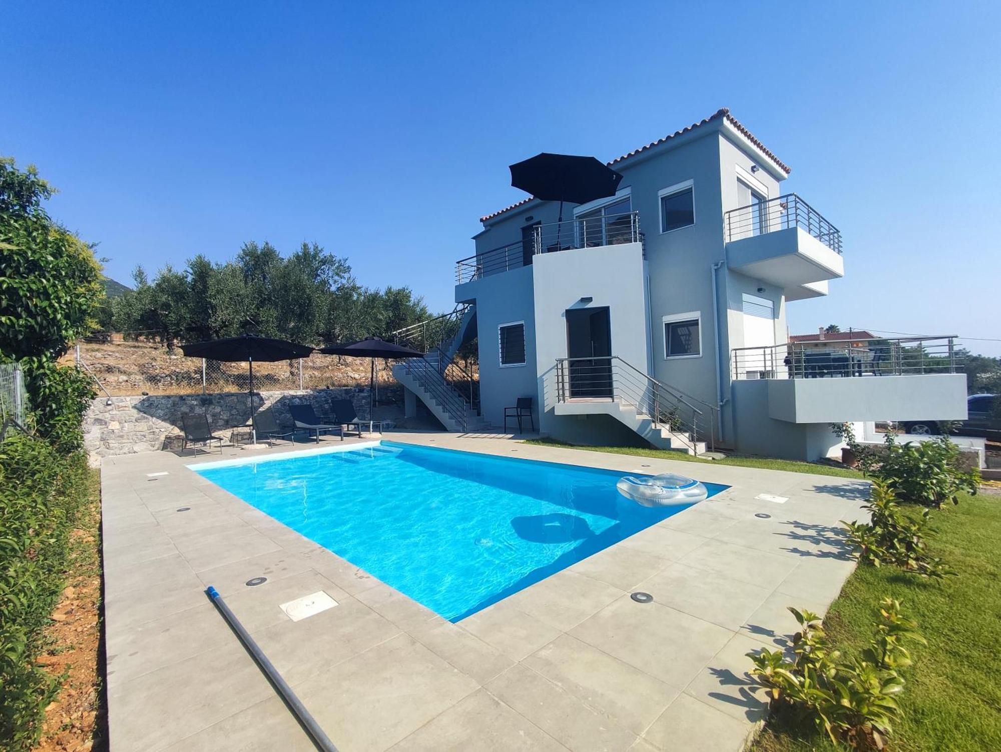 Evilenia Luxury Apartments 칼라마타 외부 사진
